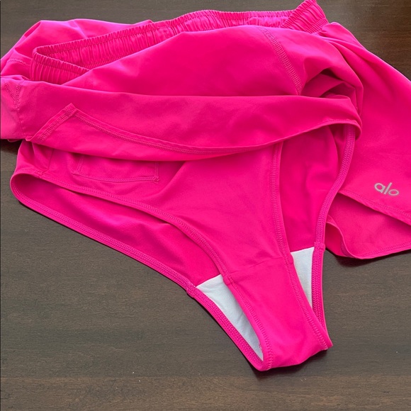 ALO Yoga Women's Bright Pink Athletic Shorts - Picture 7 of 7